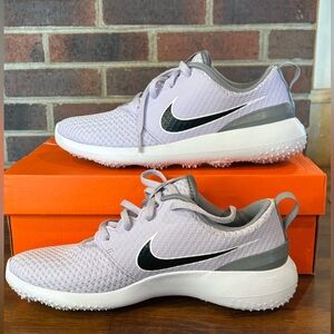 Nike Golf  Women's Athletic Shoes - Cleatless. Light Purple and White